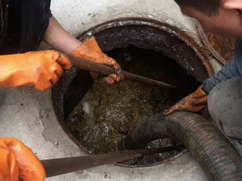 崂山清理化粪池时如何避免沼气的危害?